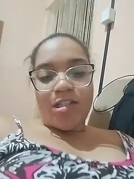 Snapshot of Esquetadinhas chatting on July 2026 08:55:01 PM Esquetadinhas online show from July 2026 08:55:01 PM