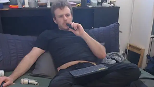 kinkyboipig online show from July 2026 07:01:02 AM