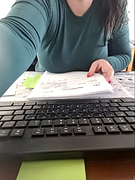 Snapshot of lucyladybug chatting on June 2026 11:01:02 AM lucyladybug online show from June 2026 11:01:02 AM