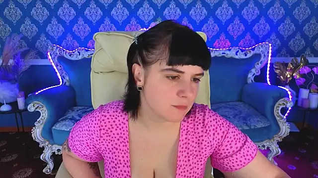 Snapshot of KatrinMilly chatting on July 2026 06:33:01 PM KatrinMilly online show from July 2026 06:33:01 PM