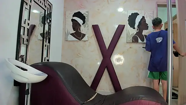 Snapshot of BLACK_AND_WHITET chatting on June 2026 01:17:02 AM BLACK AND WHITET online show from June 2026 01:17:02 AM