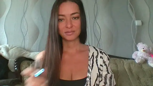 Mia Salamanka online show from July 2026 05:22:01 AM
