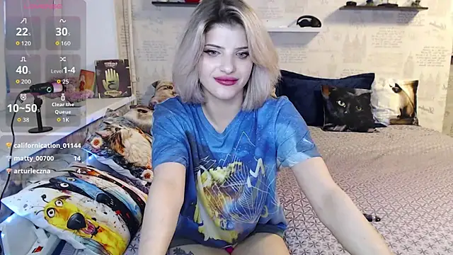 Snapshot of AleksandraJames chatting on June 2026 12:32:02 AM AleksandraJames online show from June 2026 12:32:02 AM