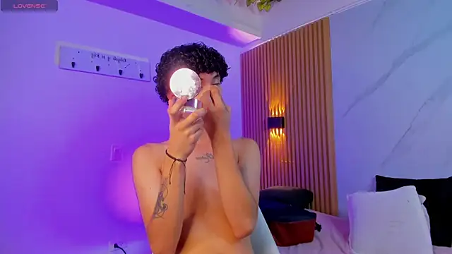 Snapshot of im_ethan_ chatting on July 2026 11:25:01 AM im ethan online show from July 2026 11:25:01 AM