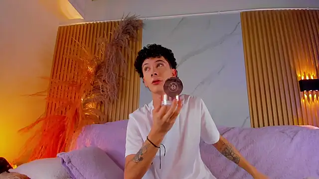 Snapshot of im_ethan_ chatting on July 2026 11:30:02 AM im ethan online show from July 2026 11:30:02 AM
