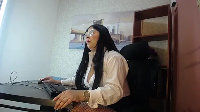 Snapshot of Brenda_Levine chatting on June 2026 11:57:01 AM Brenda Levine online show from June 2026 11:57:01 AM