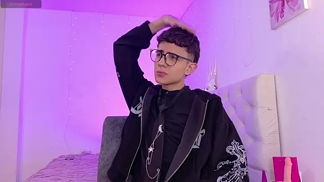 Snapshot of Eithan__wolf chatting on July 2026 04:20:02 AM Eithan wolf online show from July 2026 04:20:02 AM