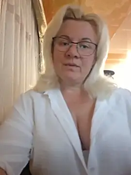 VikaRaine555 online show from July 2026 07:18:02 PM