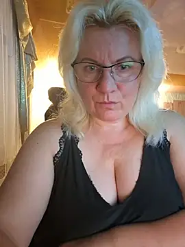 VikaRaine555 online show from July 2026 07:16:01 PM