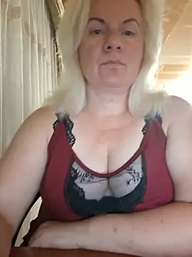 VikaRaine555 online show from July 2026 07:06:02 PM