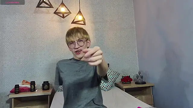 axell stone  online show from June 2026 08:55:02 PM