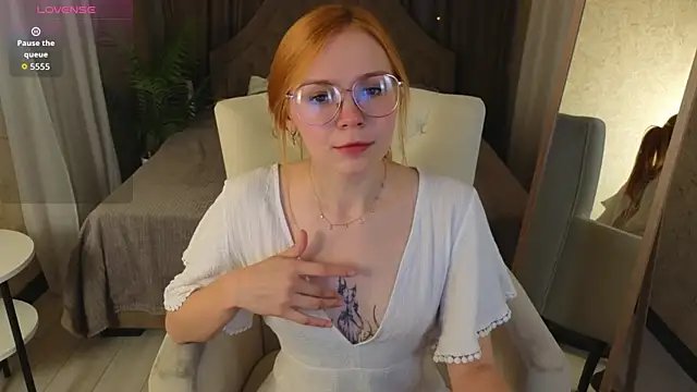 Snapshot of memymee_ chatting on July 2026 01:30:02 AM memymee online show from July 2026 01:30:02 AM