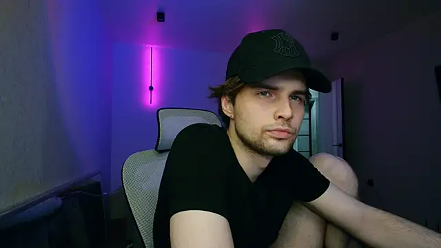 matthewglitch online show from June 2026 06:07:02 PM