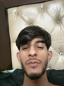 ronnnnn718 online show from July 2026 07:05:02 PM