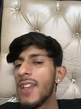 ronnnnn718 online show from July 2026 11:47:02 AM