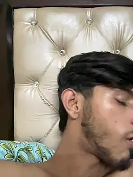ronnnnn718 online show from July 2026 11:24:01 AM