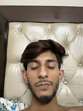 ronnnnn718 online show from July 2026 06:45:01 PM