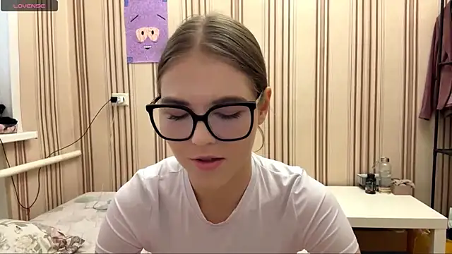 MiaWonderind online show from July 2026 02:20:01 PM