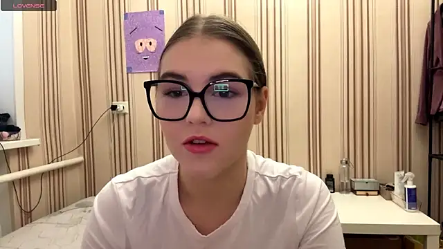 MiaWonderind online show from July 2026 07:28:02 AM