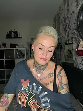 Snapshot of InkedMissLaBaehm chatting on July 2026 10:37:01 PM InkedMissLaBaehm online show from July 2026 10:37:01 PM