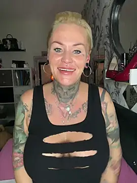 Snapshot of InkedMissLaBaehm chatting on August 2026 11:14:01 PM InkedMissLaBaehm online show from August 2026 11:14:01 PM