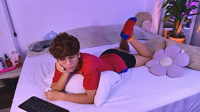 Samy Twink online show from July 2026 01:18:02 AM