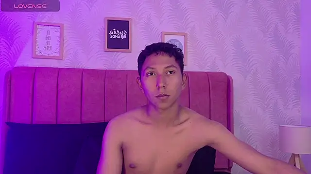 Snapshot of Nico_Velvet chatting on June 2026 10:08:02 PM Nico Velvet online show from June 2026 10:08:02 PM