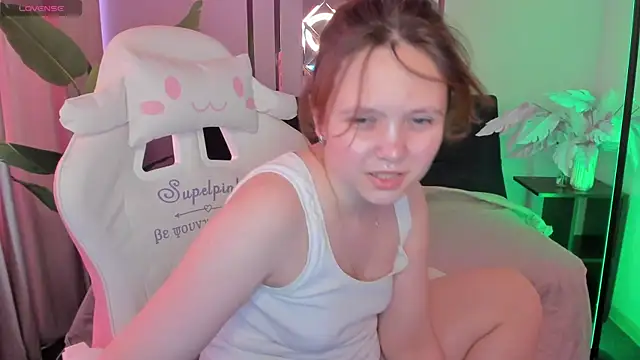 Snapshot of Kaya_Doll chatting on June 2026 02:42:01 AM Kaya Doll online show from June 2026 02:42:01 AM