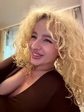 Snapshot of Khalee_syyy chatting on July 2026 05:28:01 PM Khalee syyy online show from July 2026 05:28:01 PM