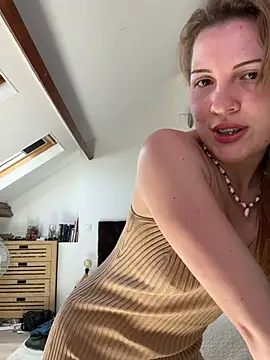 Snapshot of blanchevalmont chatting on June 2026 01:56:01 PM blanchevalmont online show from June 2026 01:56:01 PM