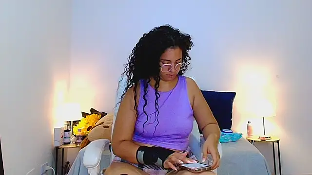 Snapshot of Isabella_Sophia19 chatting on August 2026 01:38:02 PM Isabella Sophia19 online show from August 2026 01:38:02 PM
