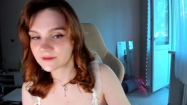 Snapshot of amelia_braun chatting on June 2026 01:52:01 AM amelia braun online show from June 2026 01:52:01 AM