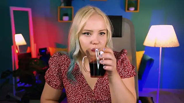 stellawatts online show from June 2026 08:06:02 AM