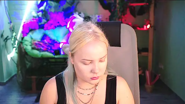 stellawatts online show from June 2026 08:06:02 AM