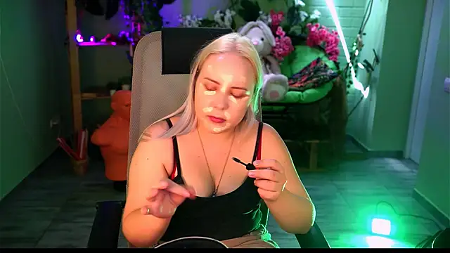 stellawatts online show from June 2026 08:04:02 AM