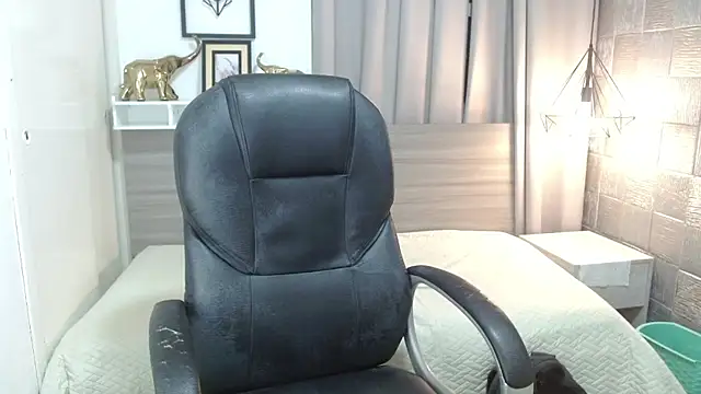 Snapshot of Billie_Jean chatting on July 2026 02:13:01 PM Billie Jean online show from July 2026 02:13:01 PM