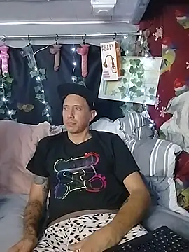 TuzdayG online show from June 2026 09:05:02 PM