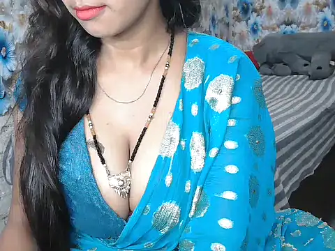 Snapshot of NottyMomo chatting on July 2026 05:43:01 AM NottyMomo online show from July 2026 05:43:01 AM