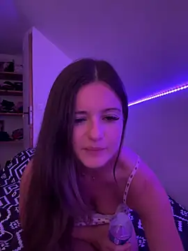 petiteambre online show from June 2026 09:17:02 PM