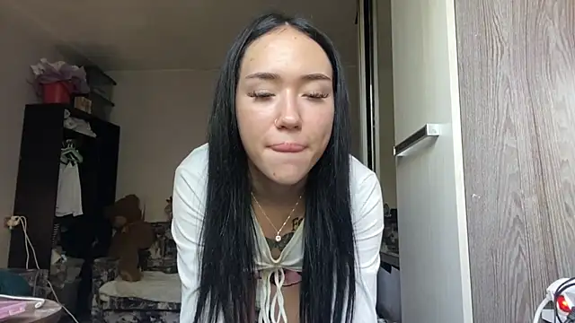 Snapshot of SixtaAmores chatting on June 2026 01:23:02 PM SixtaAmores online show from June 2026 01:23:02 PM