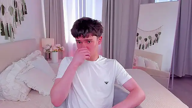 Ethan Crowe online show from July 2026 11:01:02 AM