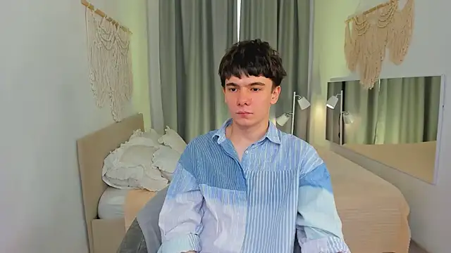 Ethan Crowe online show from July 2026 10:58:02 AM