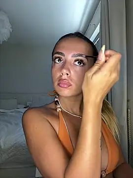 Snapshot of Harrietbronzex chatting on June 2026 11:36:01 AM Harrietbronzex online show from June 2026 11:36:01 AM