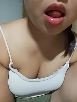 Emma-cutee online show from July 2026 04:32:02 PM