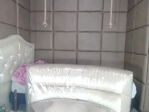 Clarissa Gill online show from July 2026 01:25:02 PM