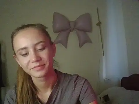 MyLittle Flame  online show from June 2026 01:33:01 PM