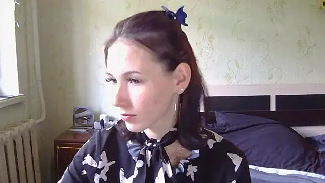Snapshot of AcinarAlien chatting on June 2026 06:05:01 AM AcinarAlien online show from June 2026 06:05:01 AM