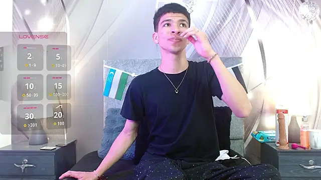 Snapshot of Dilan_Femboy chatting on July 2026 01:45:02 PM Dilan Femboy online show from July 2026 01:45:02 PM