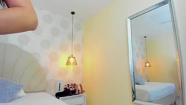 Snapshot of MILA_FERRER1 chatting on June 2026 12:42:02 PM MILA FERRER1 online show from June 2026 12:42:02 PM