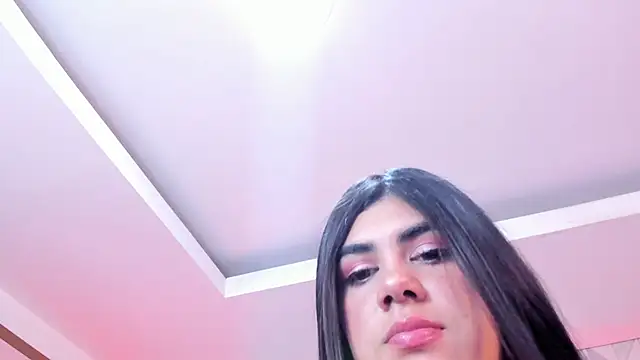 Snapshot of Chloe__fox_ chatting on July 2026 01:04:02 PM Chloe fox online show from July 2026 01:04:02 PM